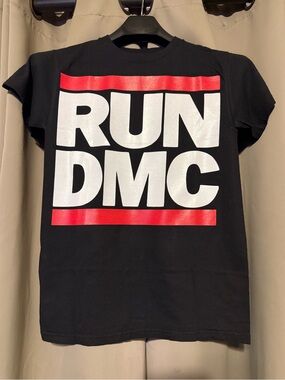RUN DMC-LARGE PRINT (13x13)with Red & White Print Tee Small